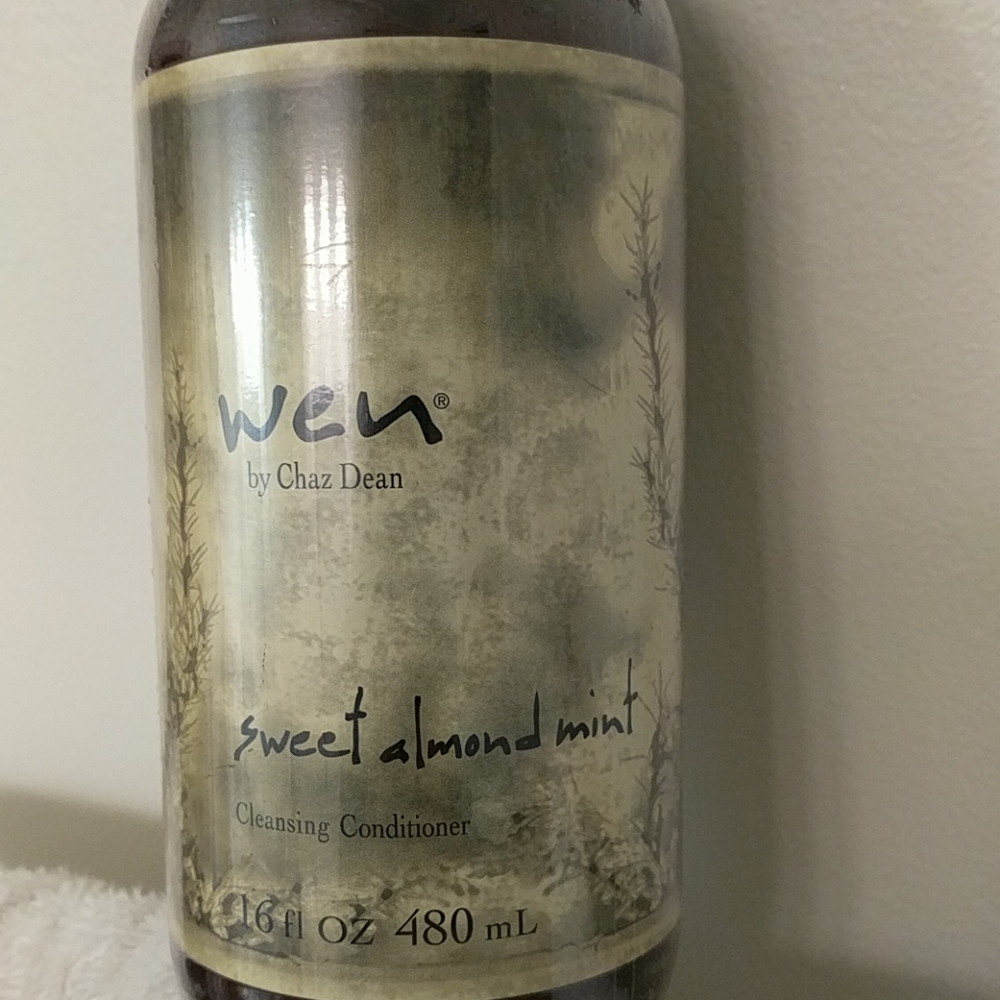 Wen by Chaz Dean sweet almond mint cleansing